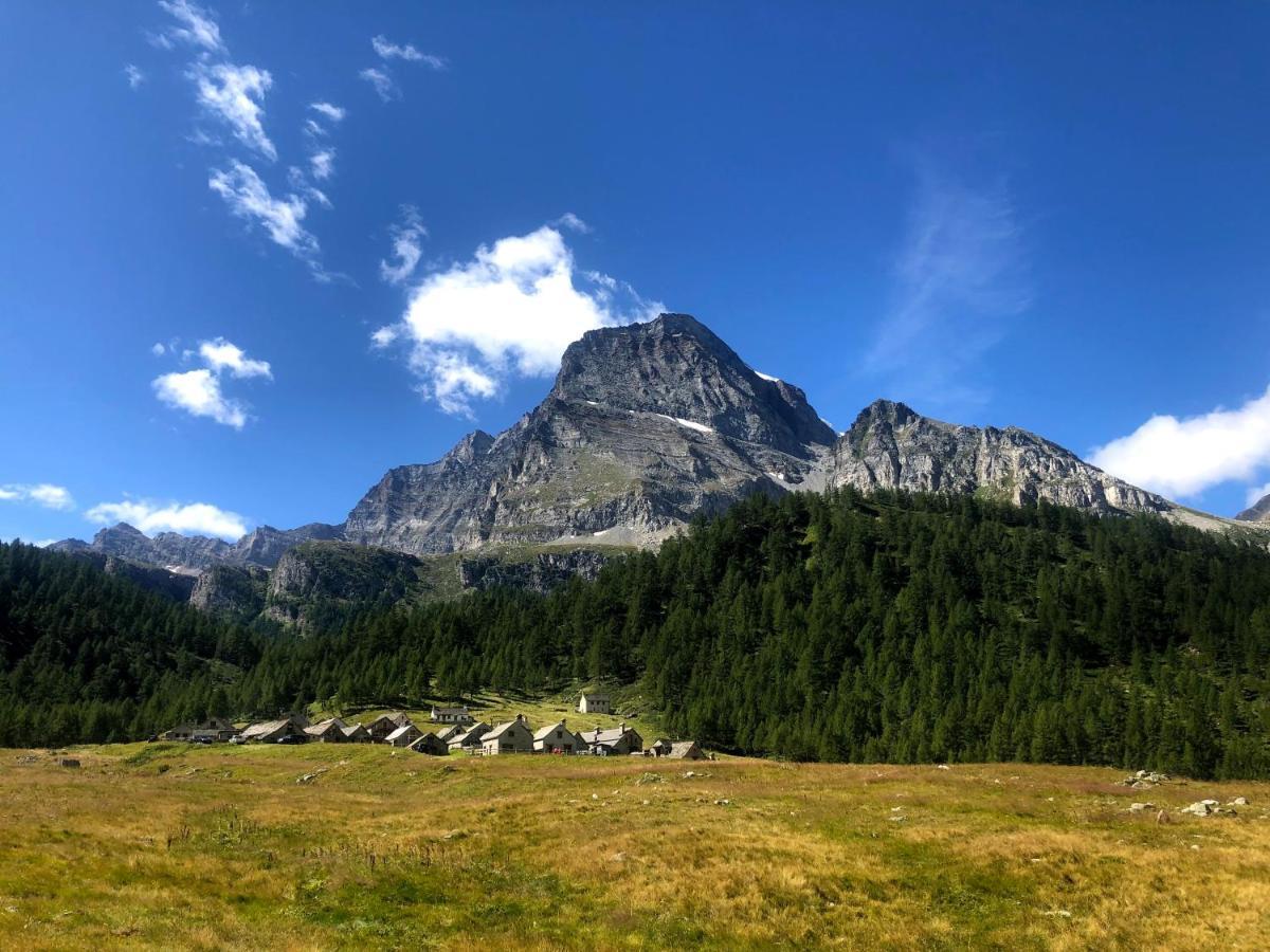 Giuditta Freecarpark&Garden Domodossola Exterior photo